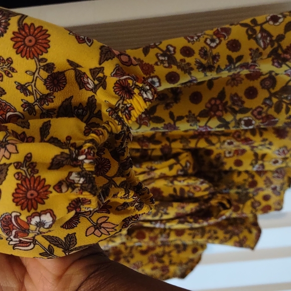 Peplum blouse with front tie - Picture 5 of 10